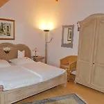 Hotel Sarbacher