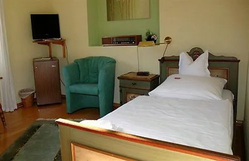 酒店 Sarbacher 盖恩斯巴赫